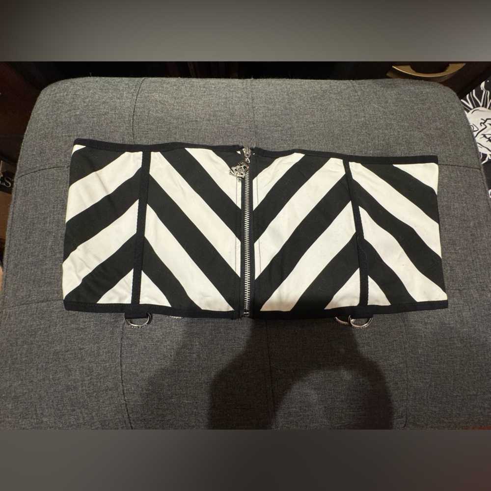 Killstar black and white stripe belt 3XL-4XL